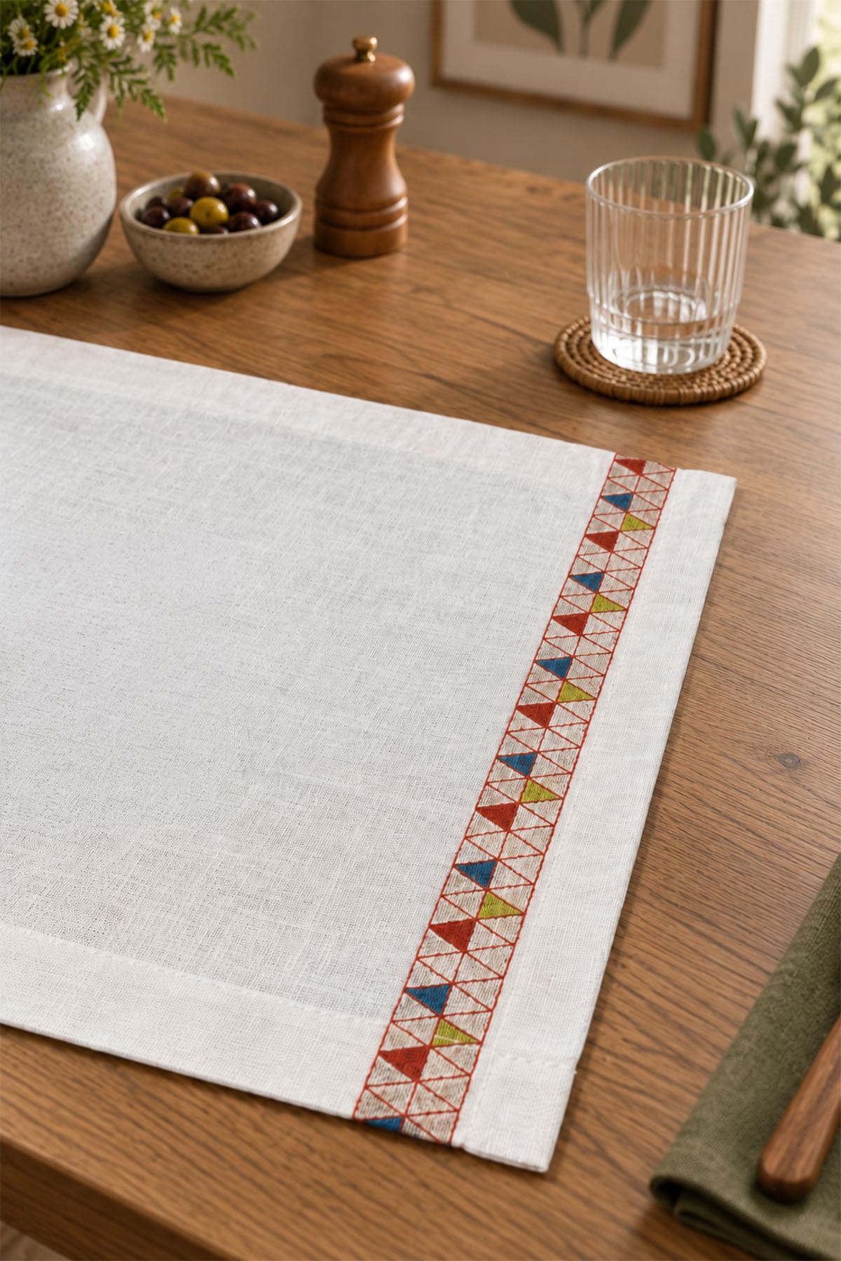 Салфетка под тарелку Tria Tile Pattern, устойчивая к пятнам, простая в изготовлении (30 x 50 см)