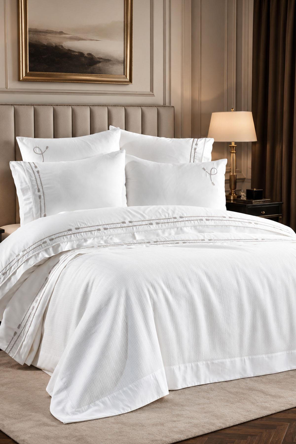 Комплект постельного белья Rom с вышивкой, двуспальный, 7 предметов + покрывало